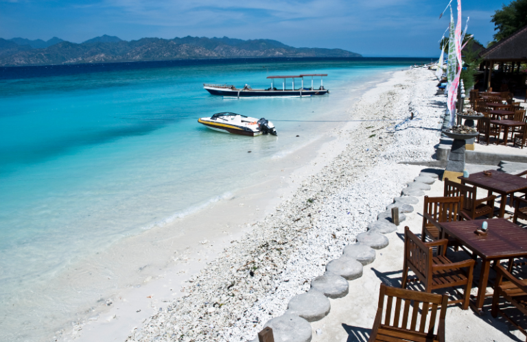 Gili Trawangan restaurant on the beach