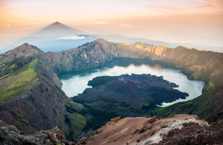 mount rinjani bali